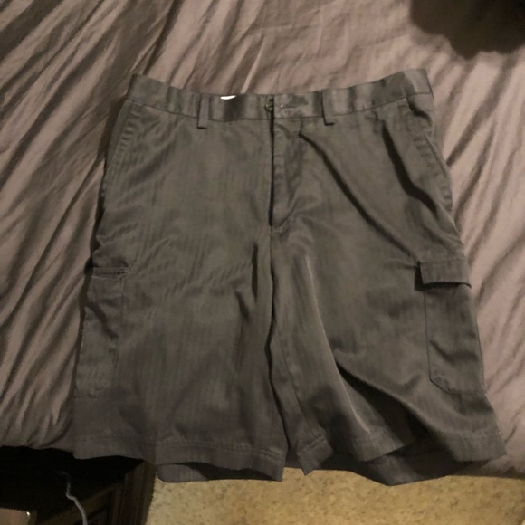 Cargo shorts - Picture 1 of 4